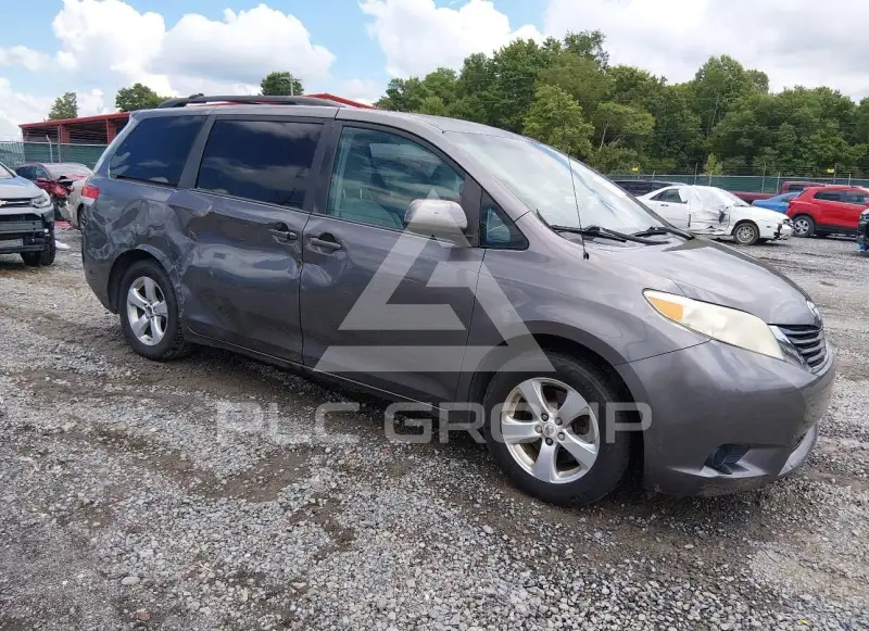 2012 Toyota SIENNA фото