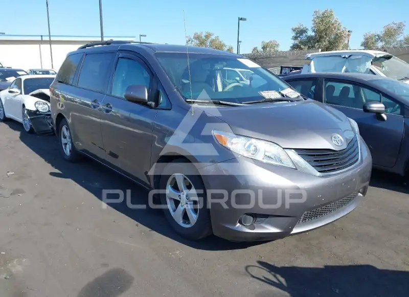 2012 Toyota SIENNA фото