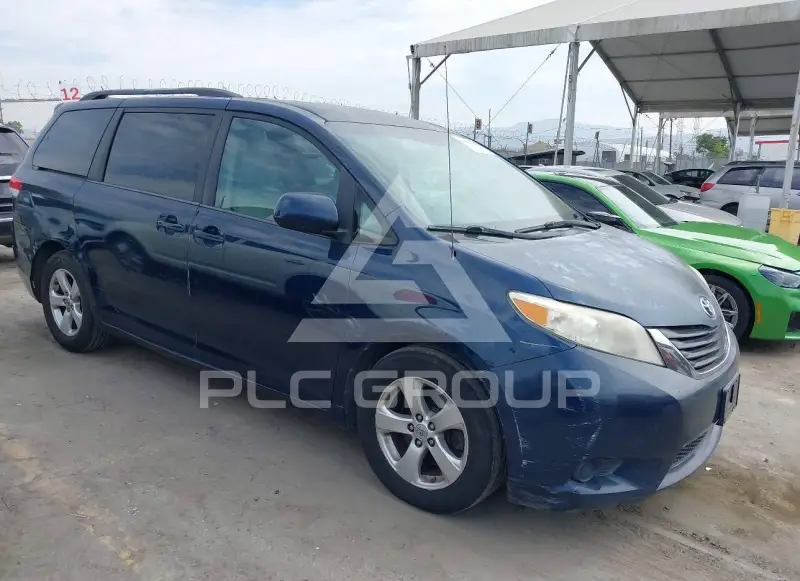 2012 Toyota SIENNA фото
