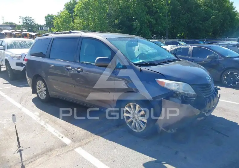 2012 Toyota SIENNA фото