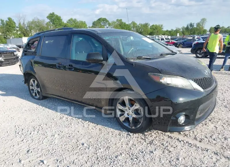 2012 Toyota SIENNA photo