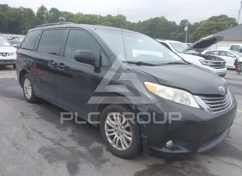2012 Toyota SIENNA фото
