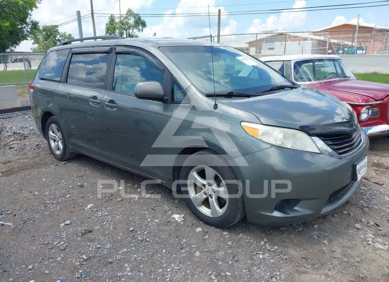 2012 Toyota SIENNA фото