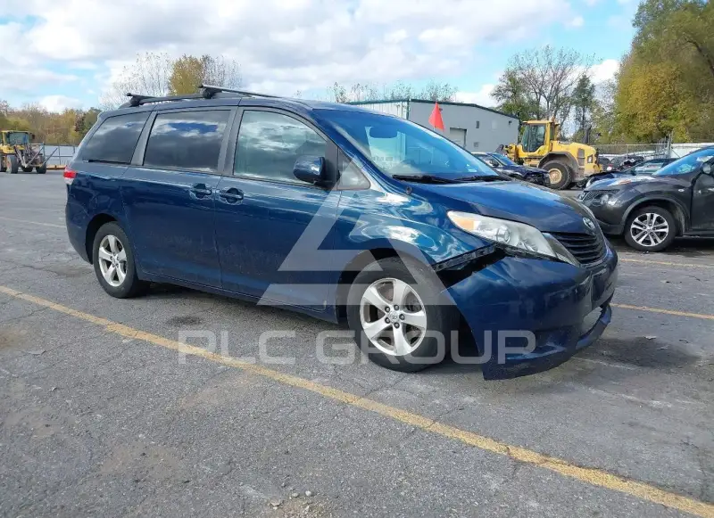 2012 Toyota SIENNA фото