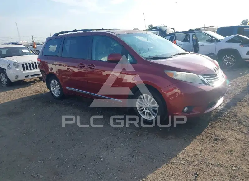 2012 Toyota SIENNA фото