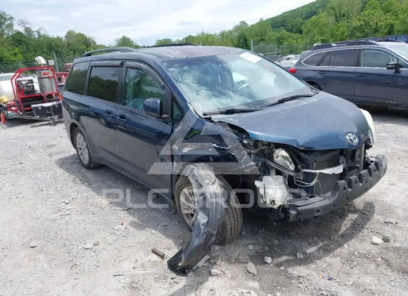 2012 Toyota SIENNA фото