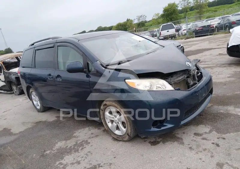 2012 Toyota SIENNA фото