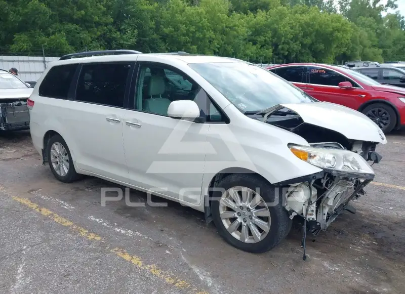 2012 Toyota SIENNA фото