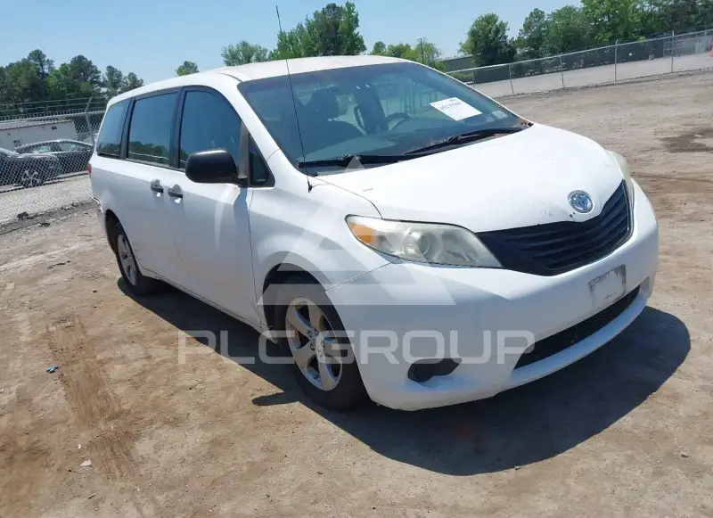 2012 Toyota SIENNA фото