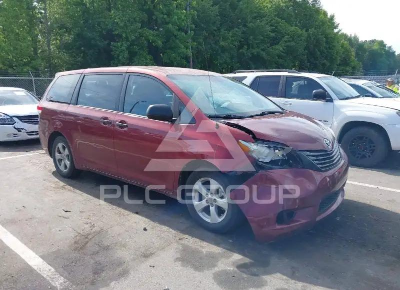 2012 Toyota SIENNA photo
