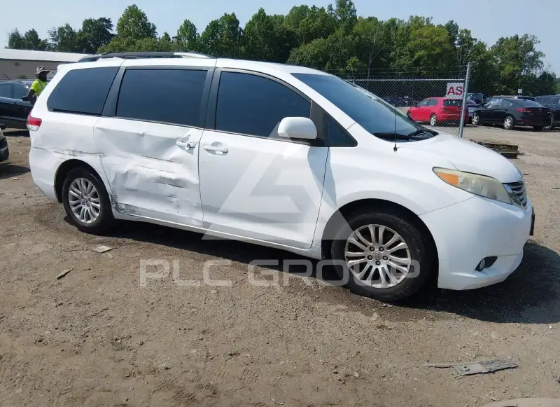 2012 Toyota SIENNA photo