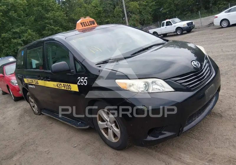 2012 Toyota SIENNA фото