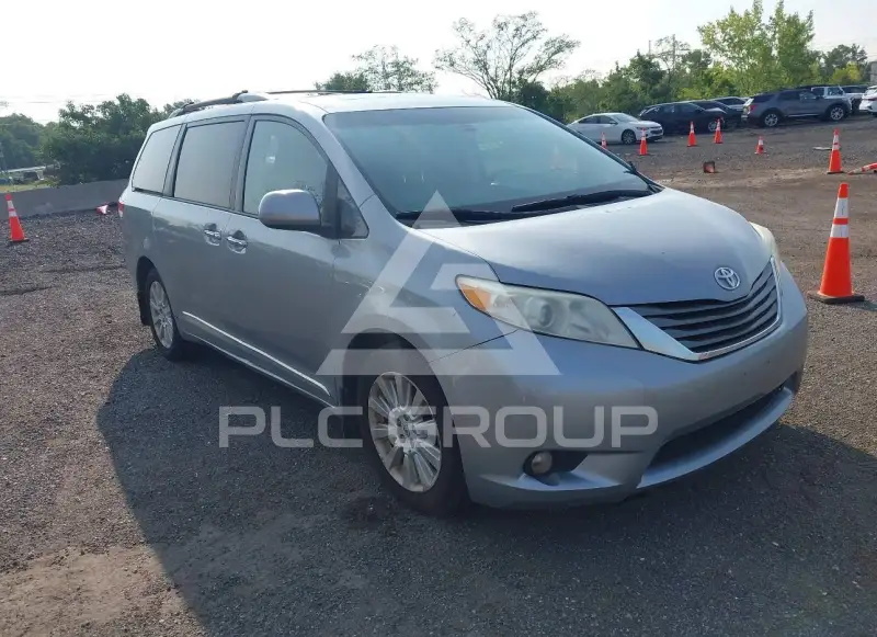 2012 Toyota SIENNA фото