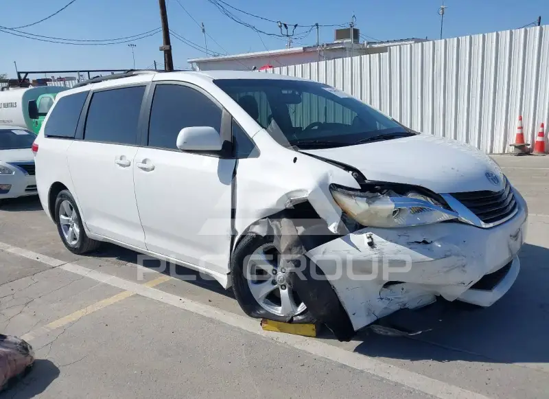 2012 Toyota SIENNA фото