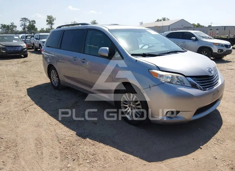 2012 Toyota SIENNA фото