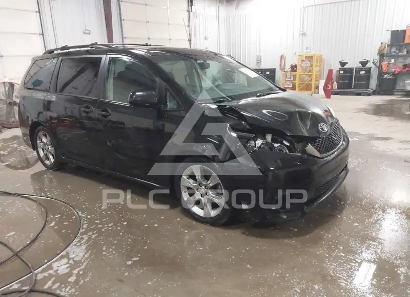 2012 Toyota SIENNA фото