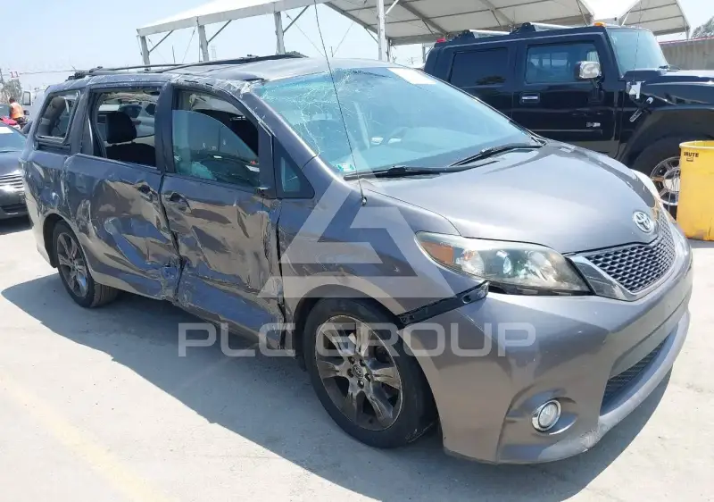 2012 Toyota SIENNA photo