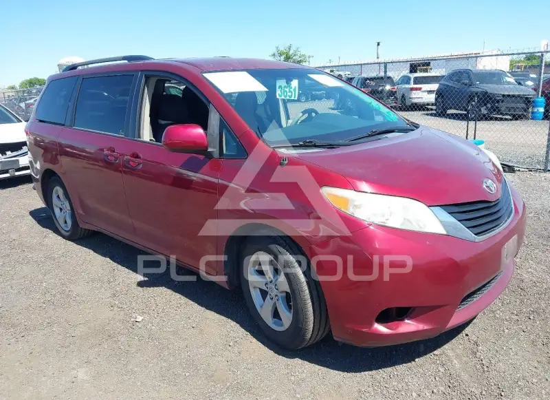 2012 Toyota SIENNA фото
