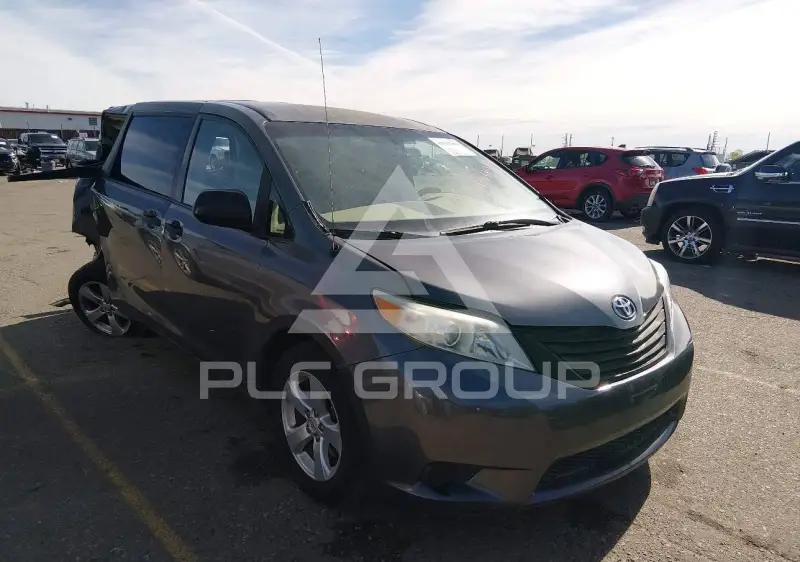 2012 Toyota SIENNA фото