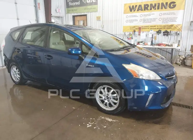 2012 Toyota PRIUS фото