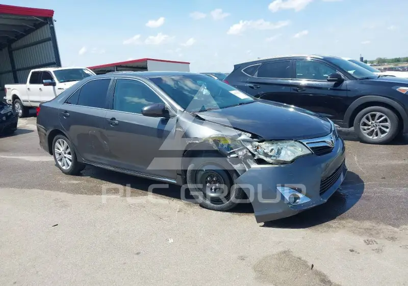 2012 Toyota CAMRY фото