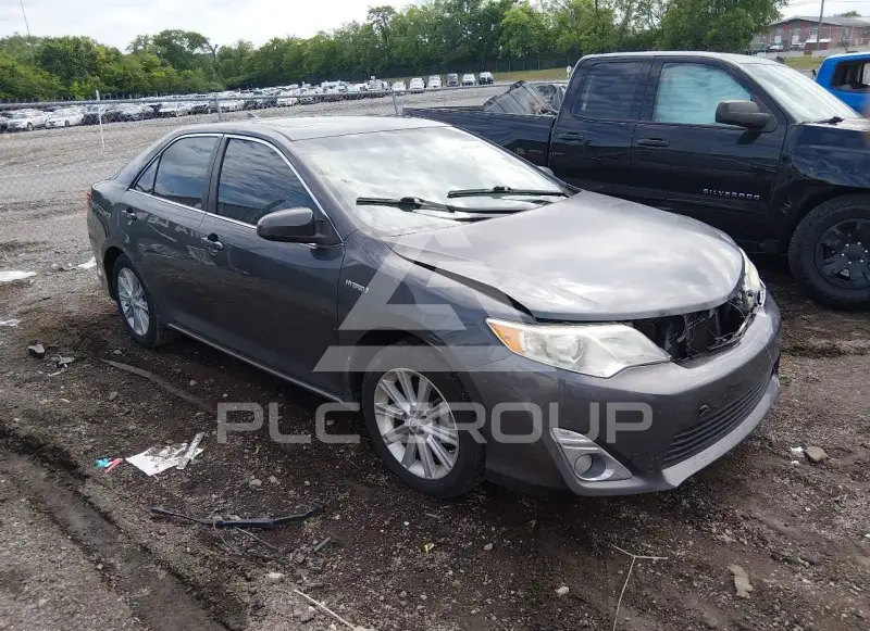 2012 Toyota CAMRY фото