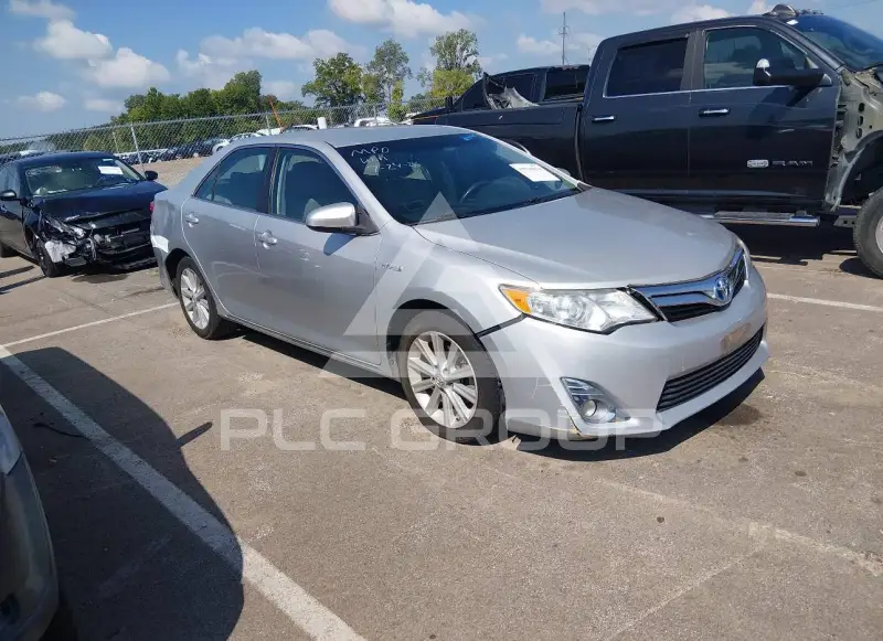 2012 Toyota CAMRY фото
