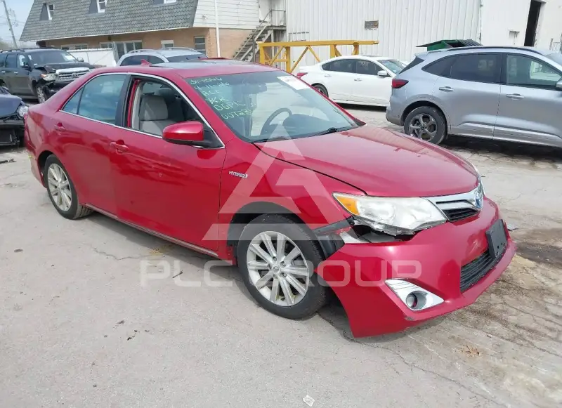2012 Toyota CAMRY фото