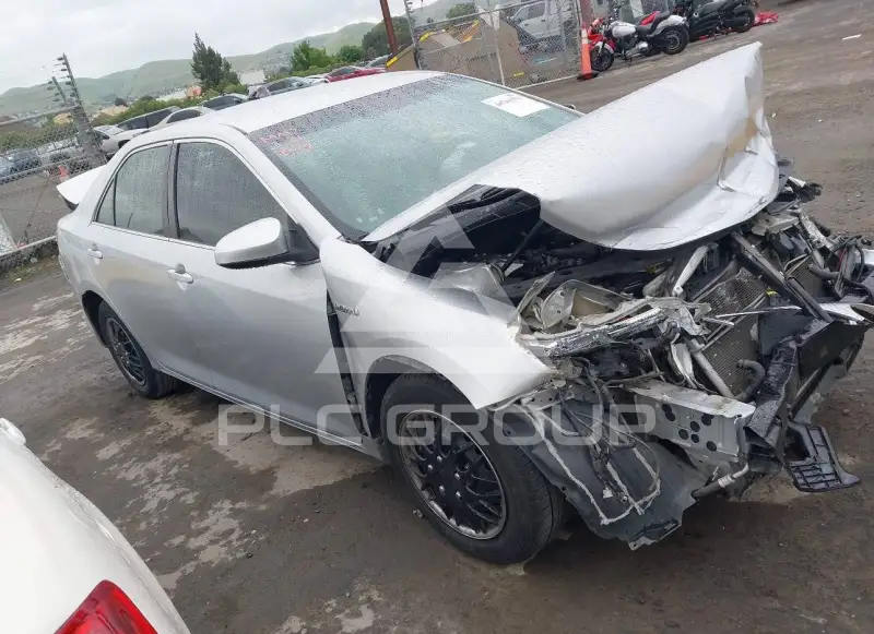 2012 Toyota CAMRY фото