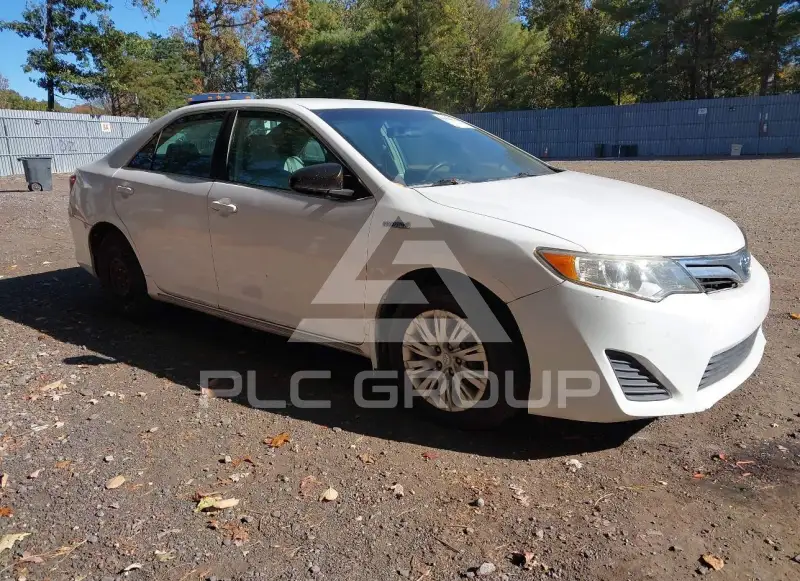 2012 Toyota CAMRY фото