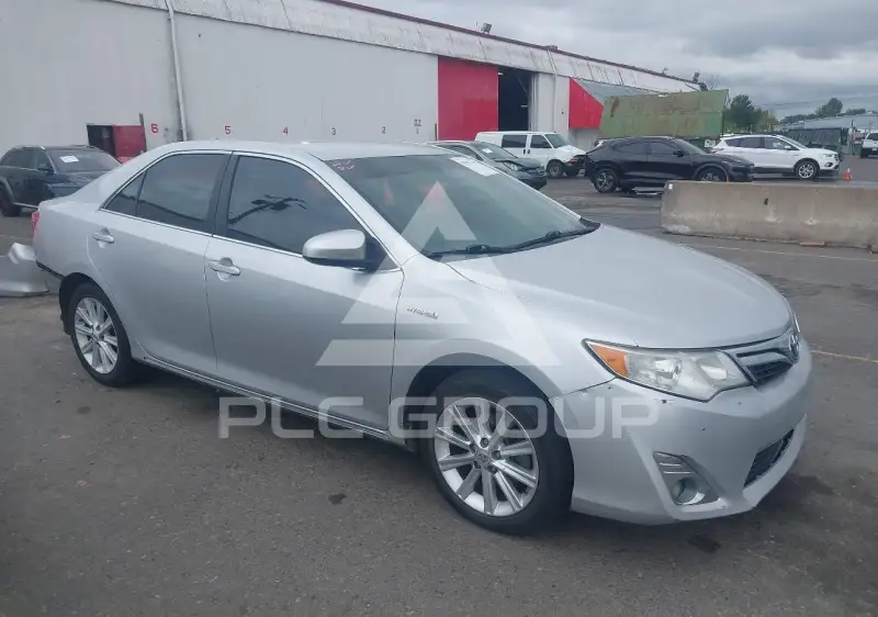 2012 Toyota CAMRY фото