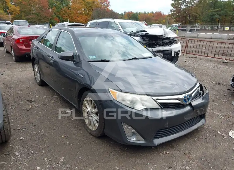 2012 Toyota CAMRY фото