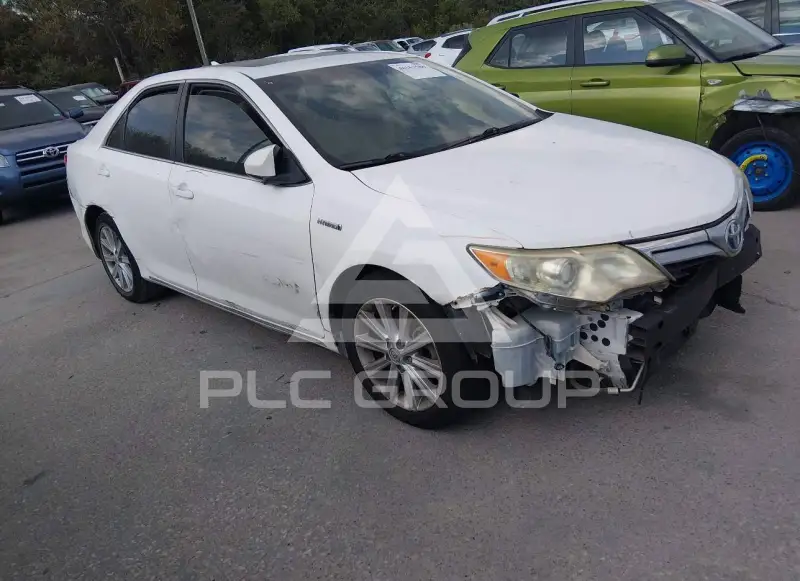 2012 Toyota CAMRY фото