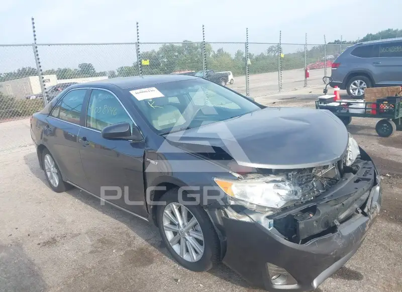 2012 Toyota CAMRY фото