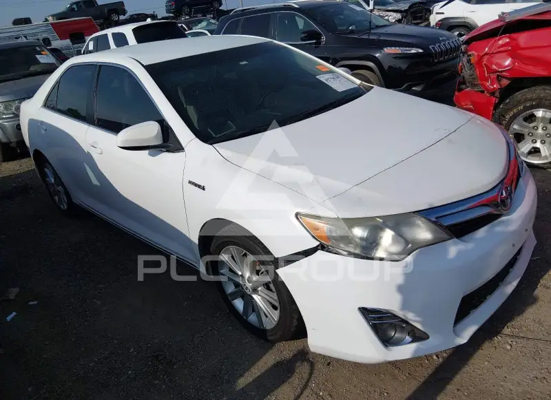2012 Toyota CAMRY фото