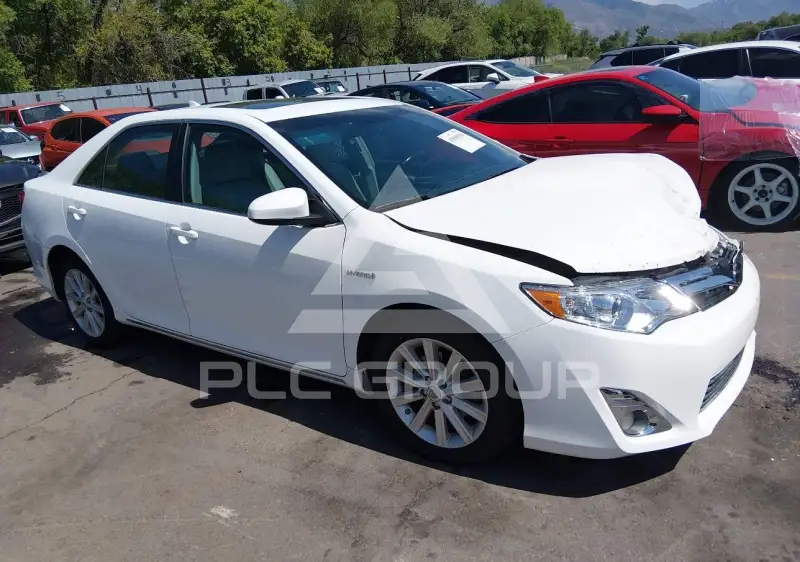2012 Toyota CAMRY фото