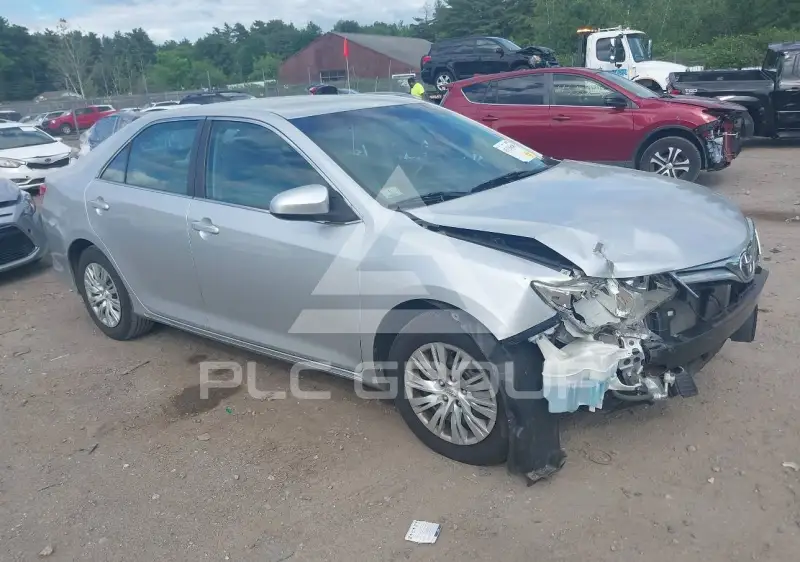 2012 Toyota CAMRY фото