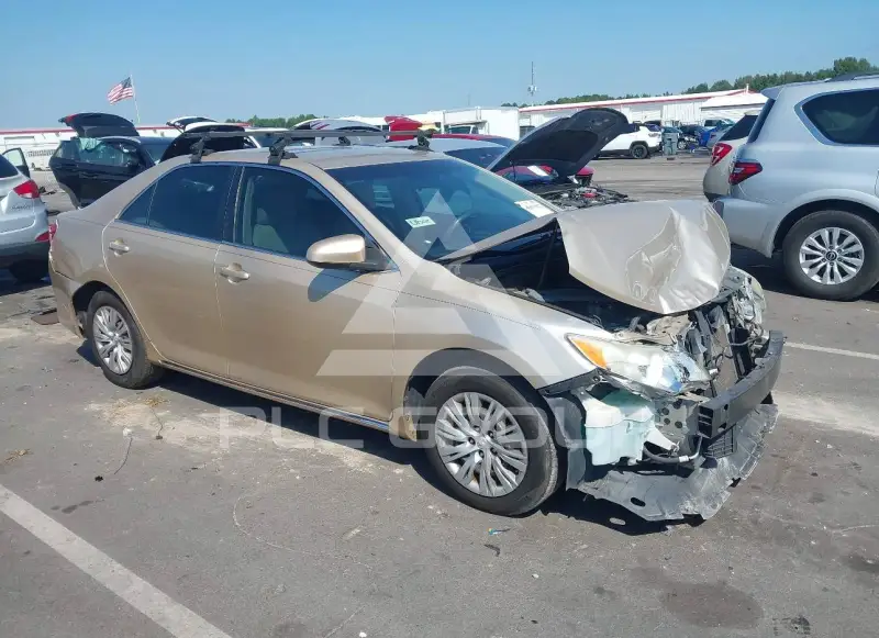 2012 Toyota CAMRY фото