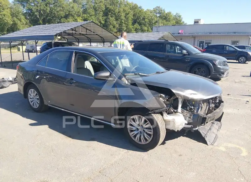 2012 Toyota CAMRY фото