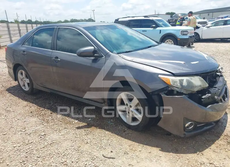 2012 Toyota CAMRY фото