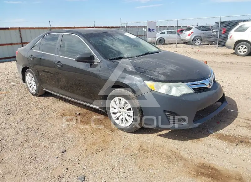 2012 Toyota CAMRY фото