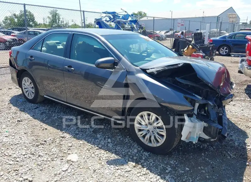2012 Toyota CAMRY фото