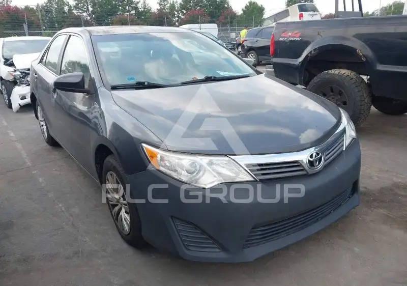 2012 Toyota CAMRY фото