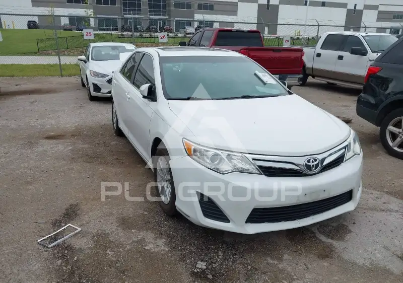 2012 Toyota CAMRY фото