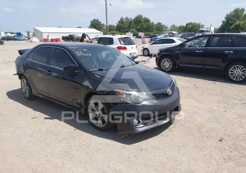 2012 Toyota CAMRY фото
