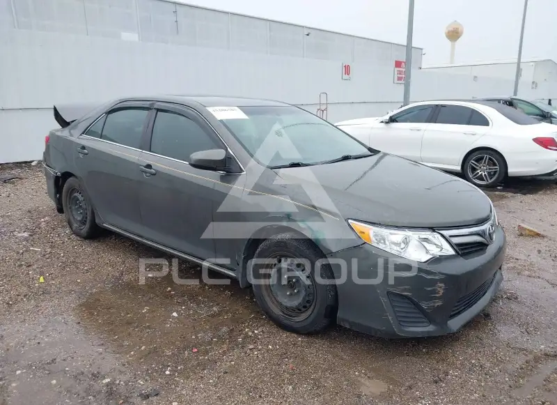 2012 Toyota CAMRY фото