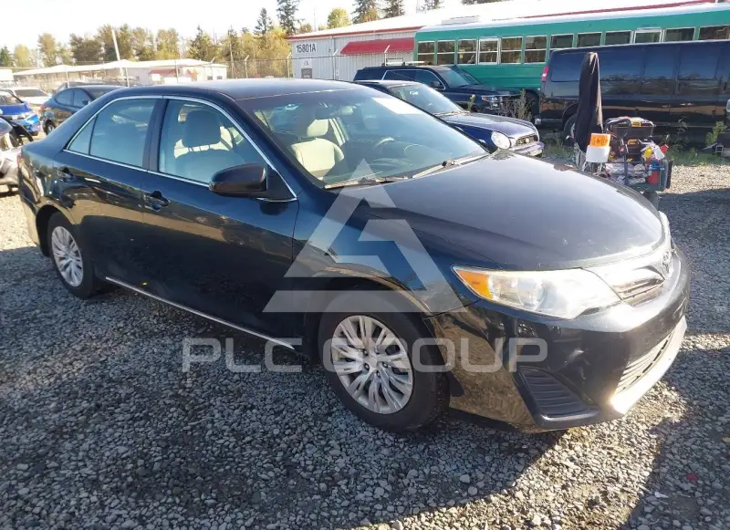 2012 Toyota CAMRY фото