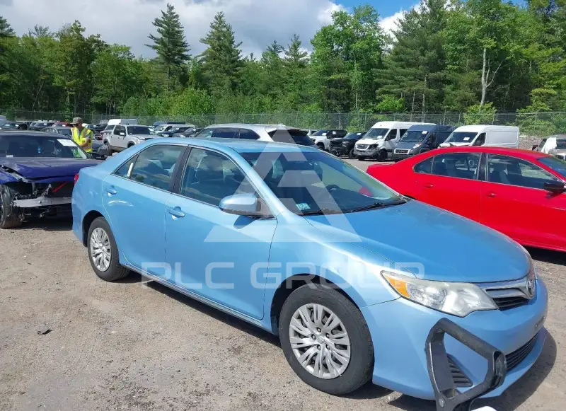 2012 Toyota CAMRY фото