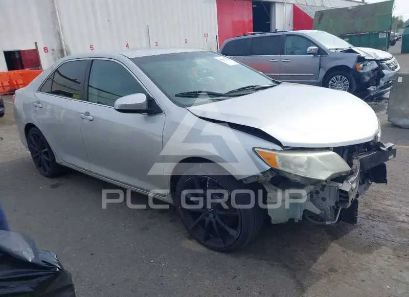 2012 Toyota CAMRY фото