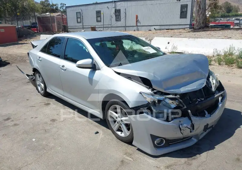 2012 Toyota CAMRY фото